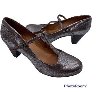 Frye Womens 8 Lisa T Strap Pumps Heels Metallic Silver Crackled Leather Inverted